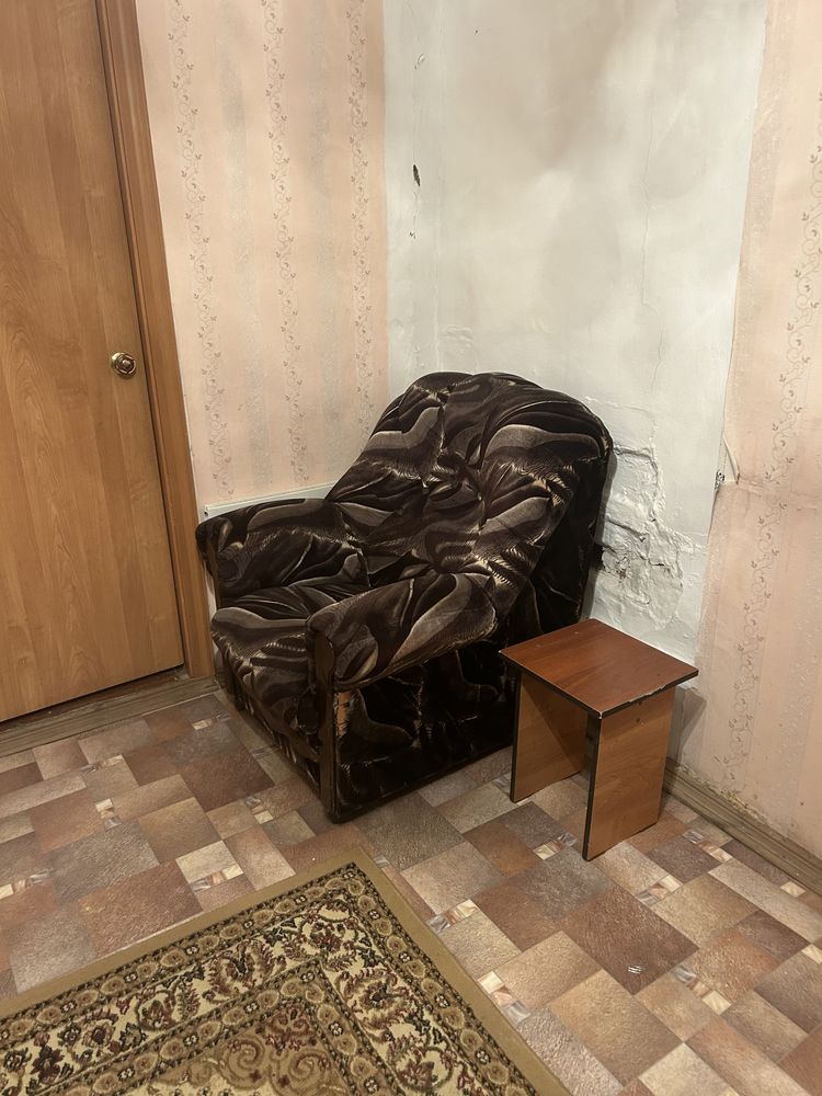 Продам диван и кресла