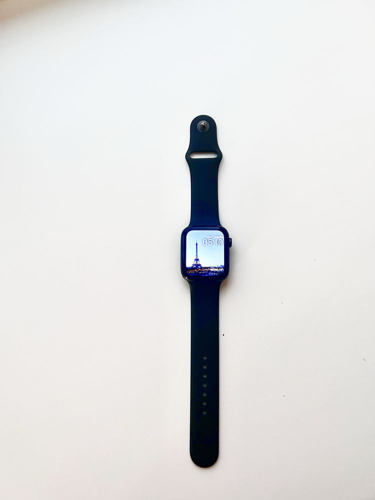 Срочно Продам Apple Watch SE44 mm (GPS) ОРИГИНАЛ в отличном состояний.