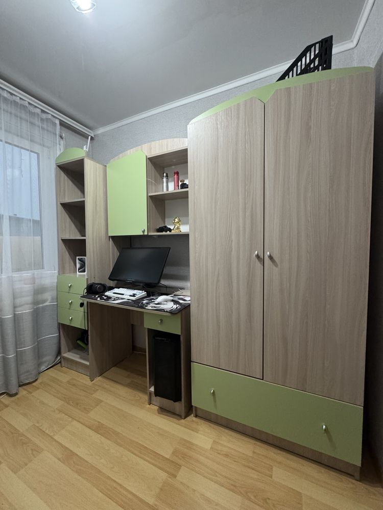 Продам стенку в хорошем состоянии