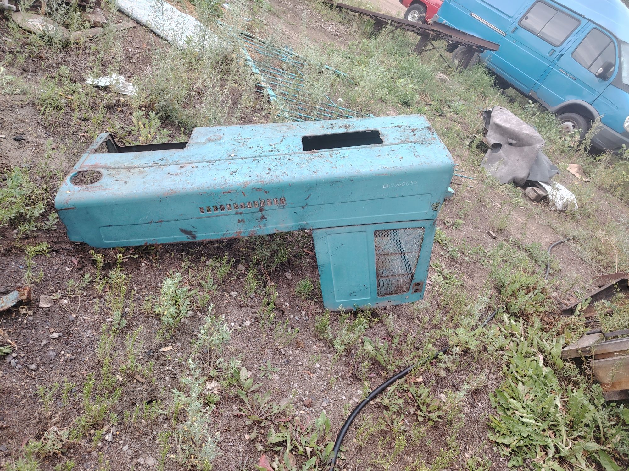 Продам капот на мтз 80