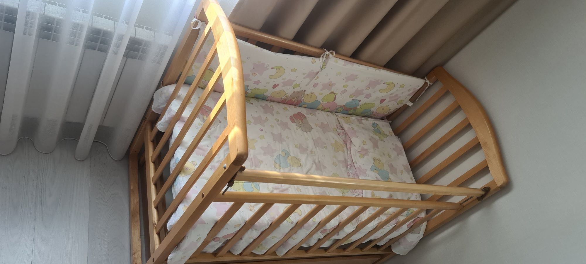 Продам детскую кроватку