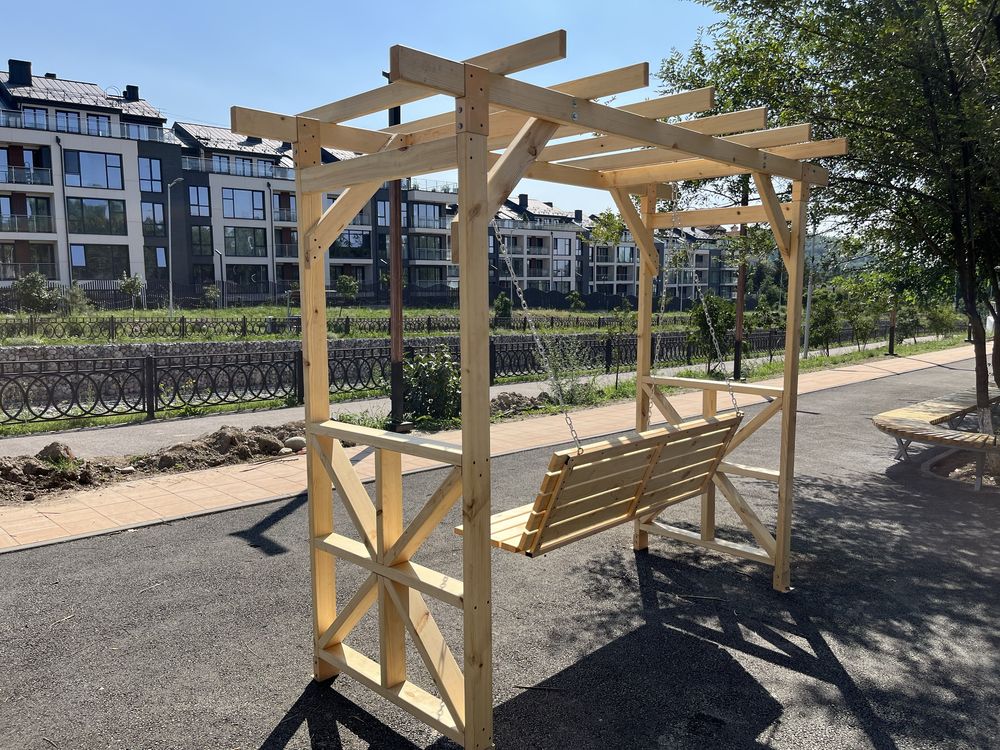 садовые качели из дерева
