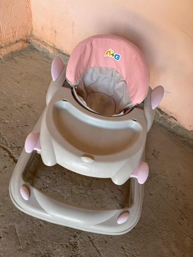 Ходунок с колесами, чистая