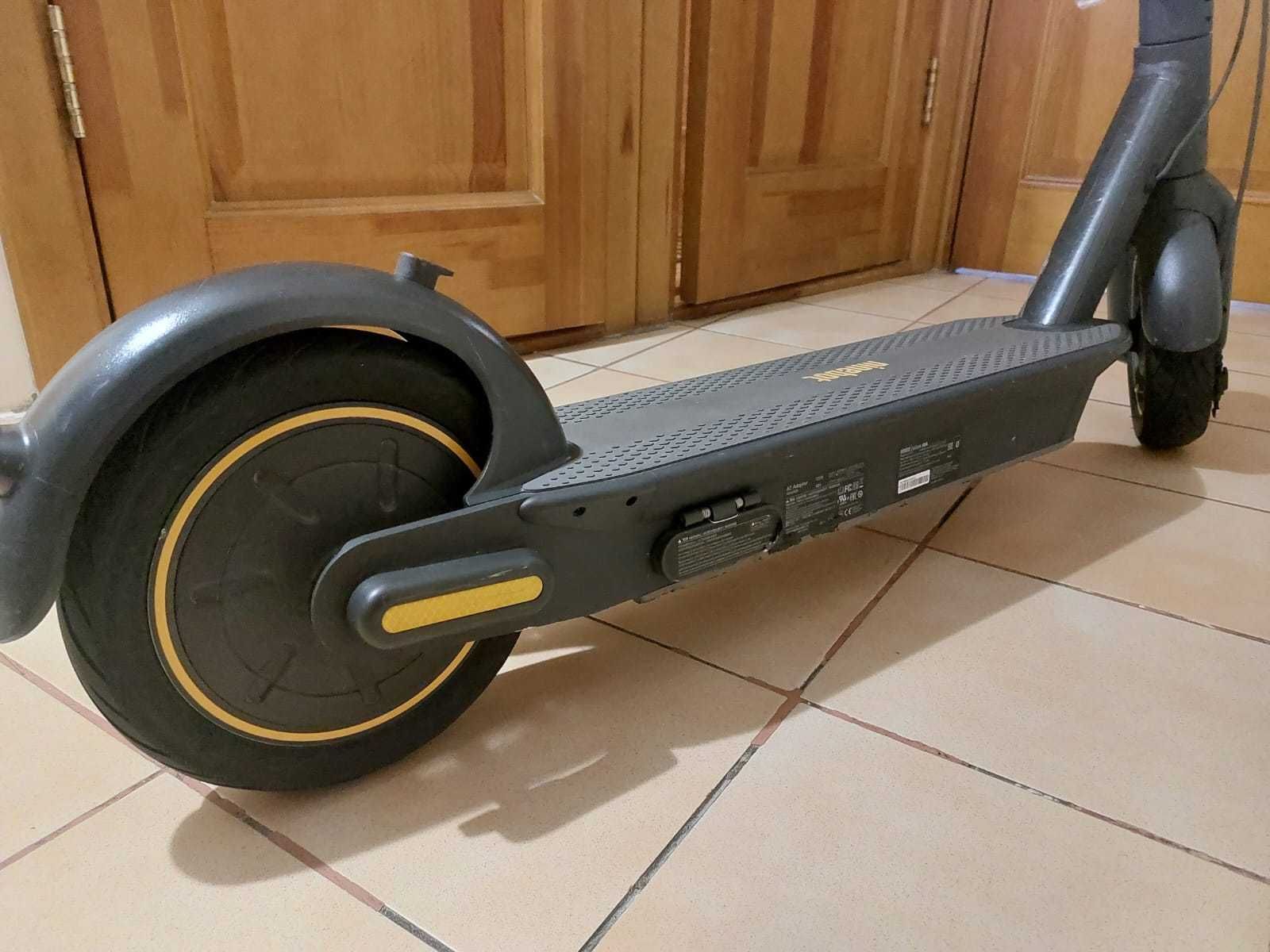 Электросамокат Ninebot KickScooter MAX G30P
