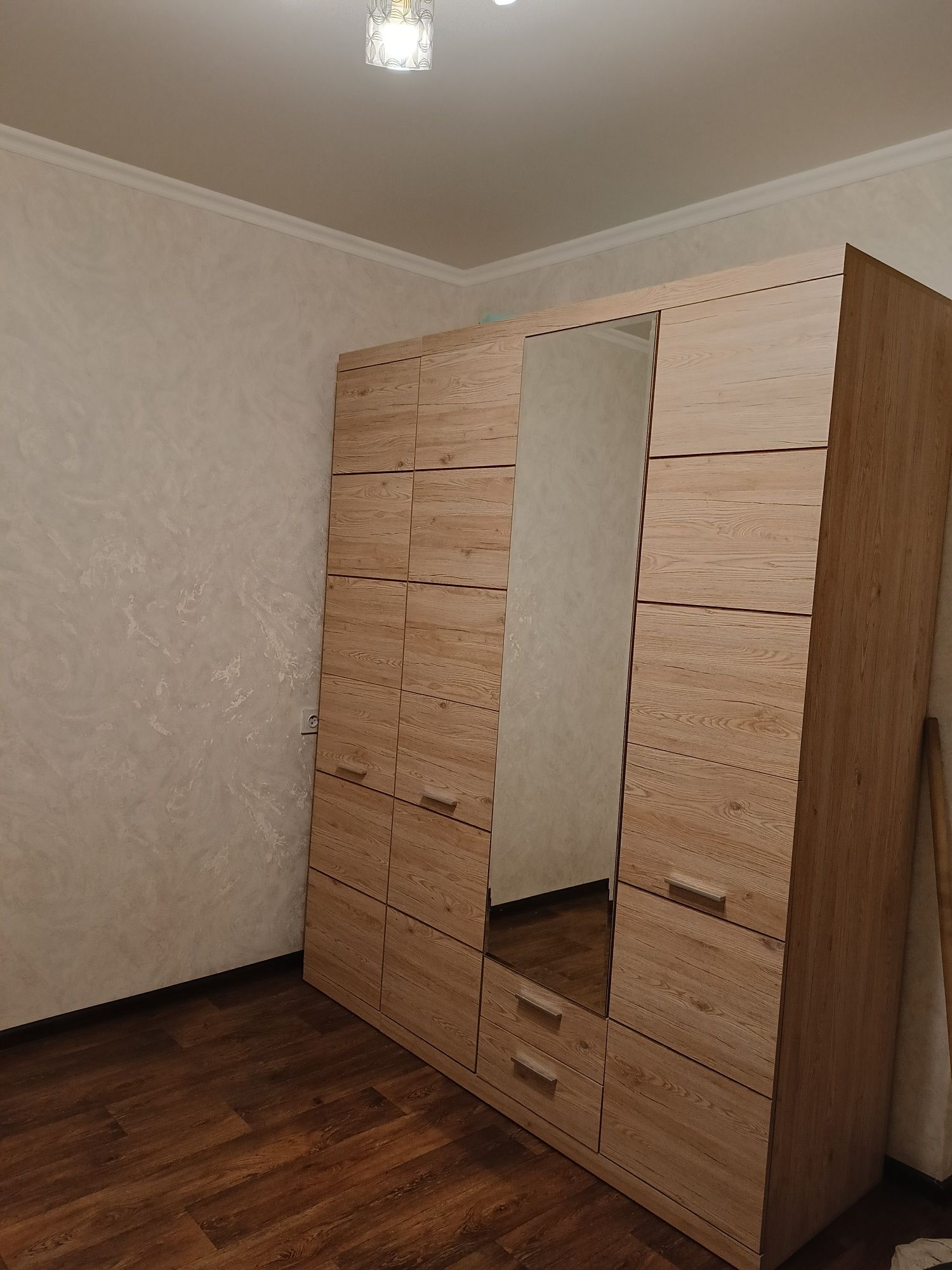Шкаф для одежды новый