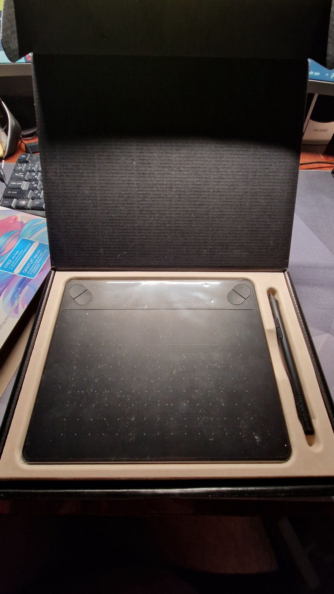 Графический планшет  Wacom  Intuos  Art  Pen&Touch Small Black