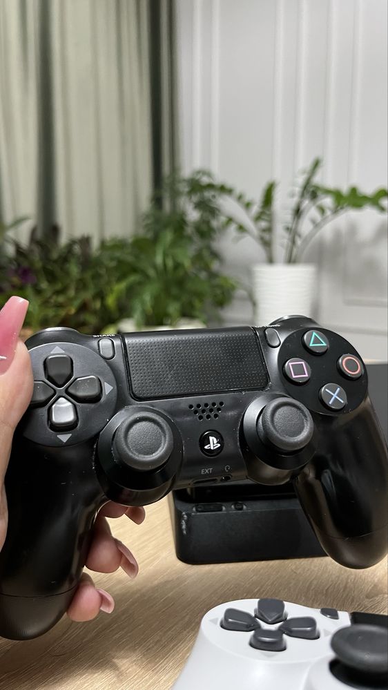 Sony Playstation 4 Slim 1TB | Trade In