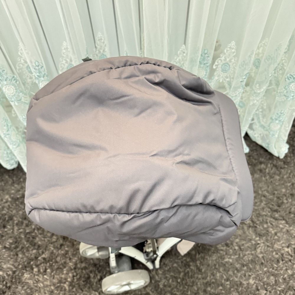 Продам детскую коляску Eleganza