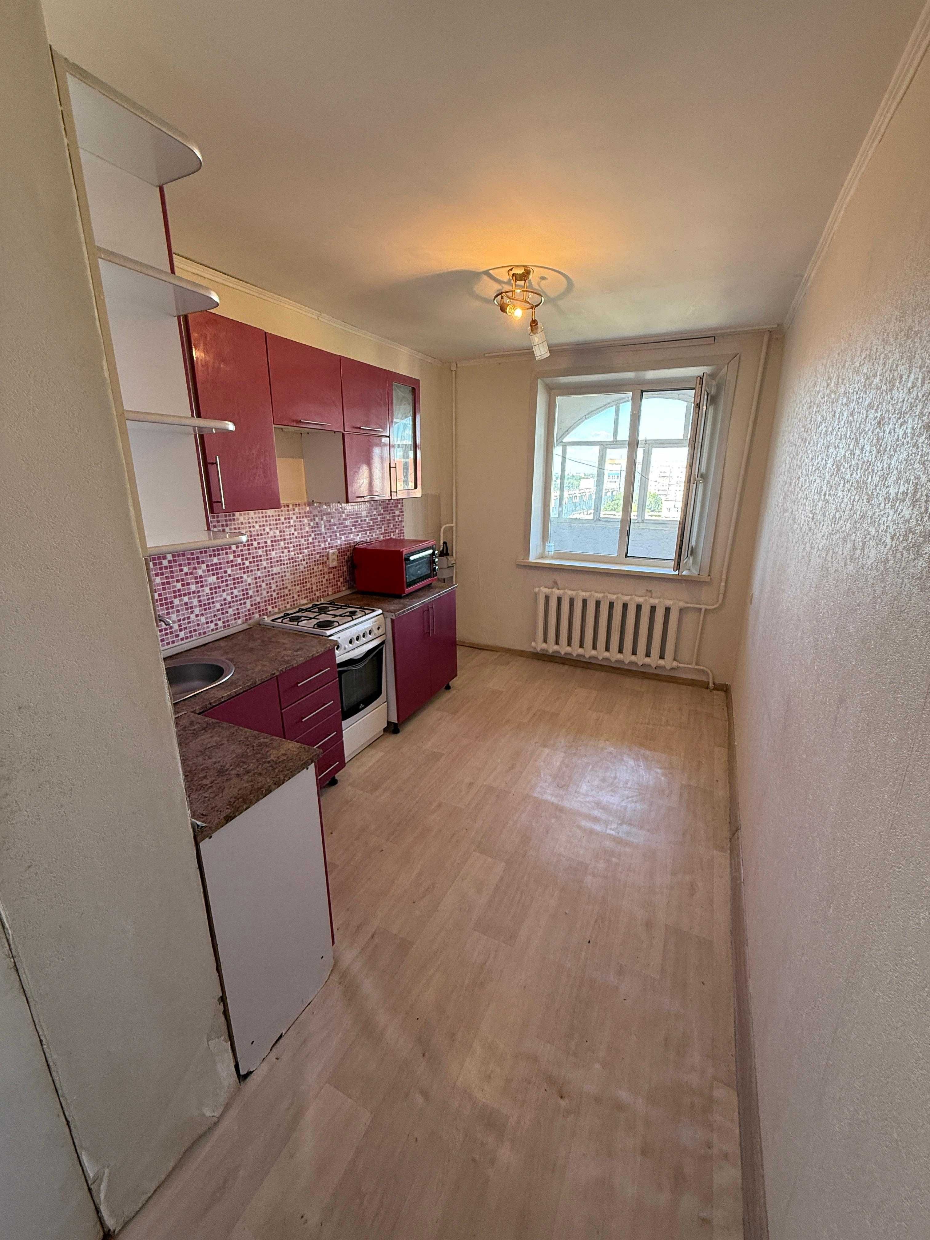 Продам 3 ком кв 8 мкр