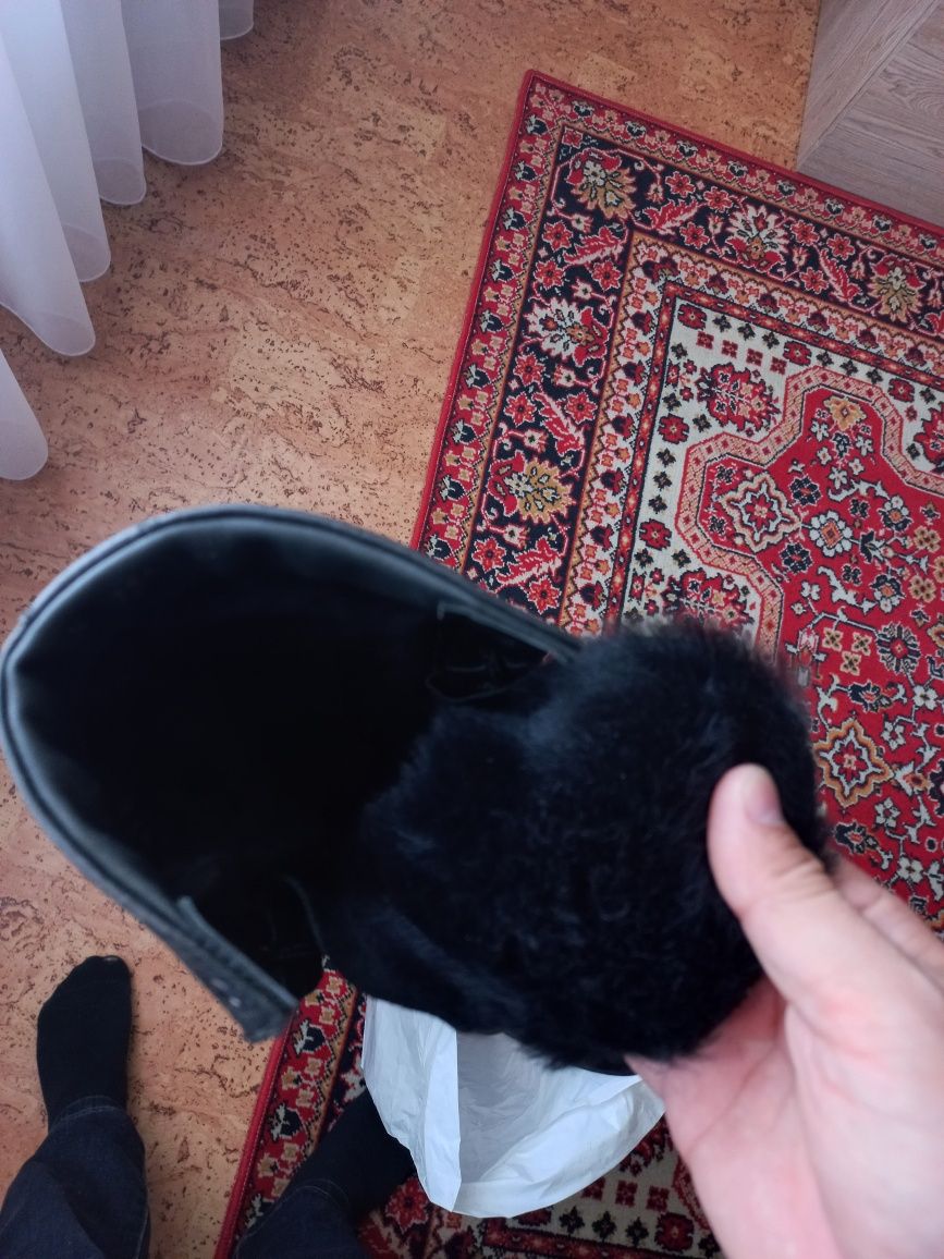 Продам берцы новые