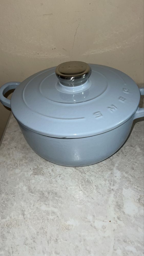 SMEG кастрюля, новая 24 см 4.2л объем, голубой цвет