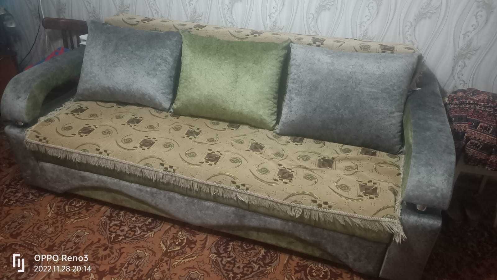 продам диван срочно