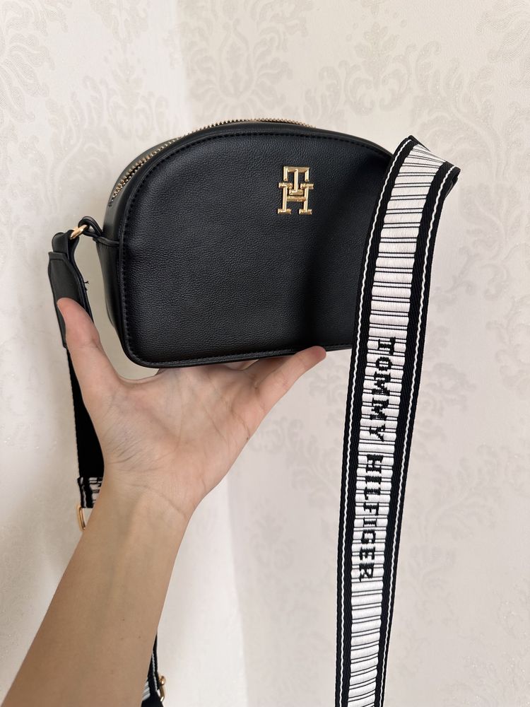 Сумка Tommy Hilfiger