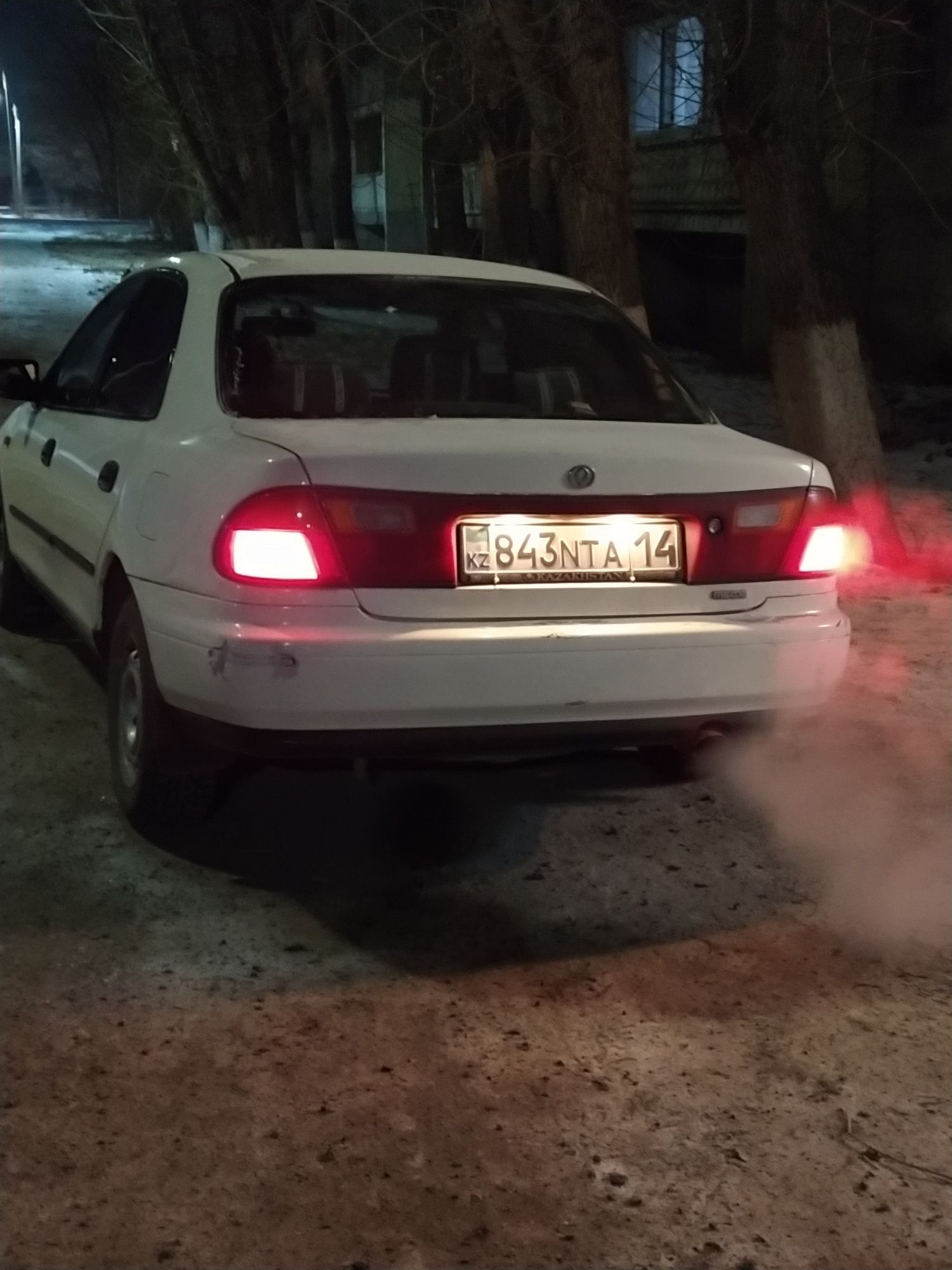 Мазда 323.г.в., объем 1.5