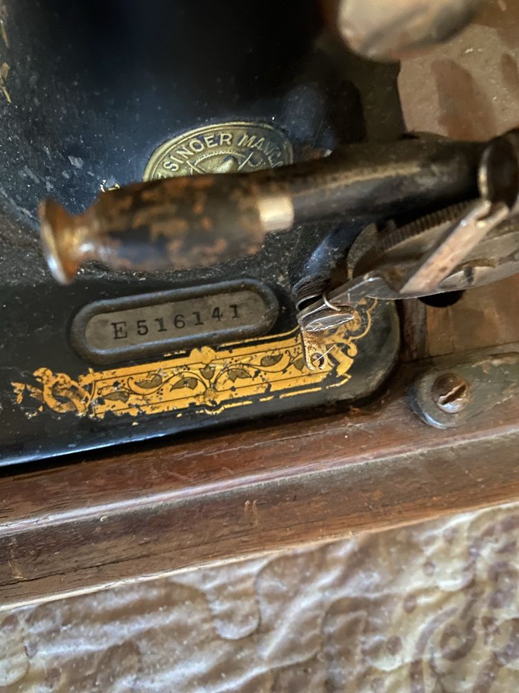 Продам раритетную швейную машинку 1908 года