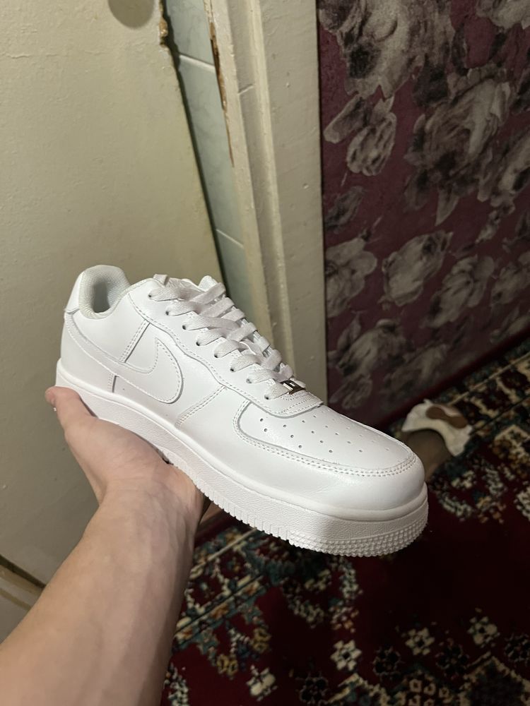 Продам Air Force 1