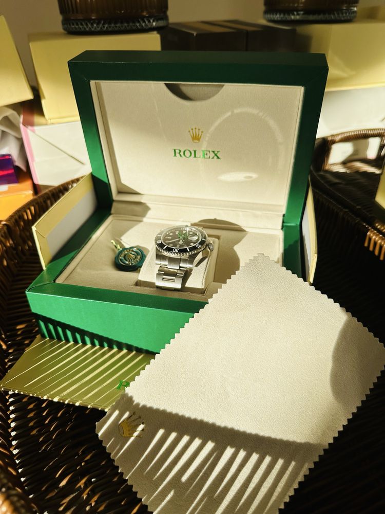 Rolex submariner green
