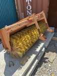 Продам щетку для МТЗ трактор