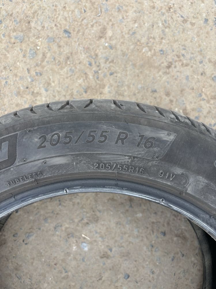 205/55 R16 продам БУ шины Мишлен