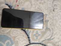 Pocco C40 с коропкой