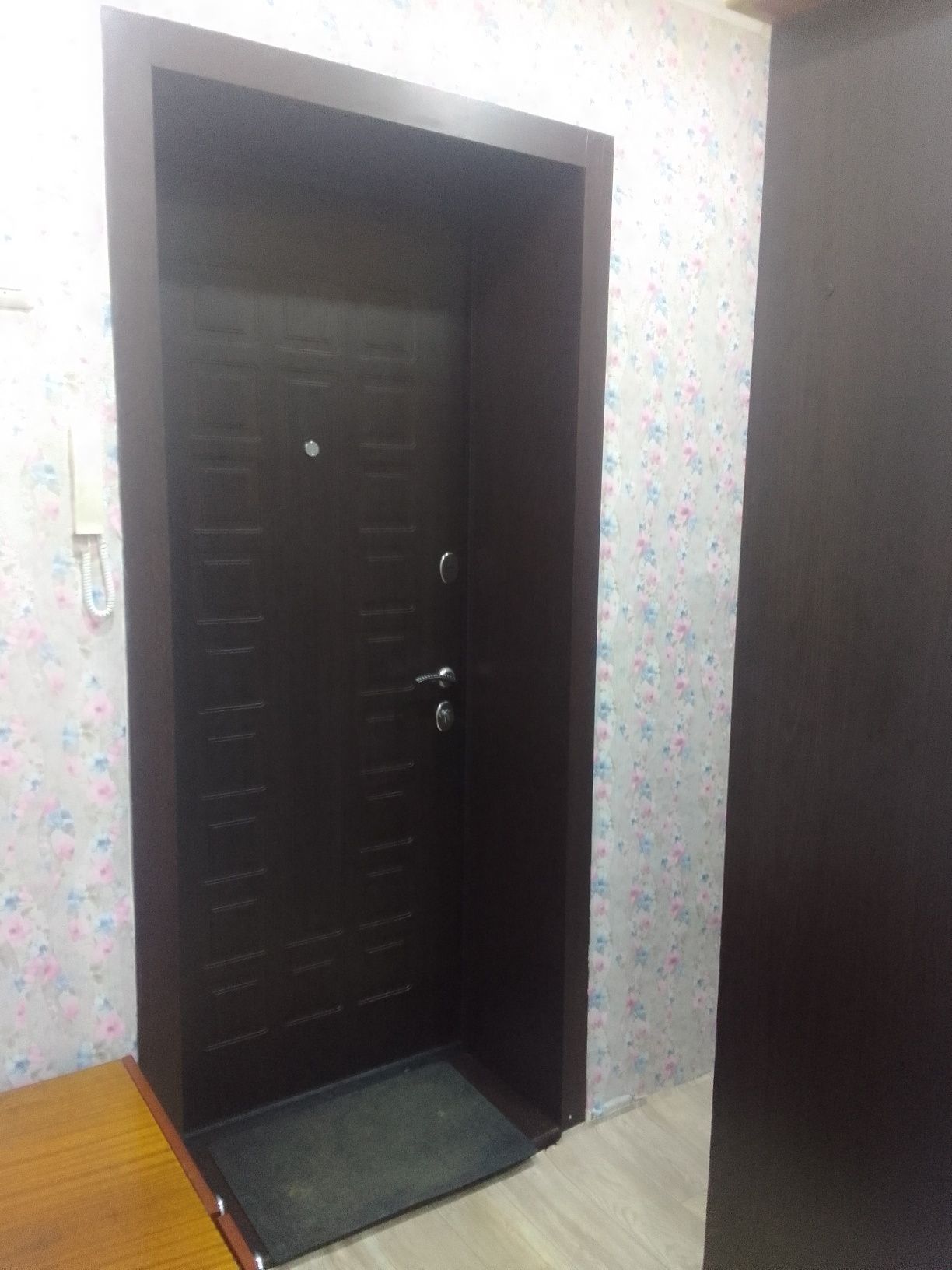 1- комн. кв. в центре (школа 1) 2 этаж из 5