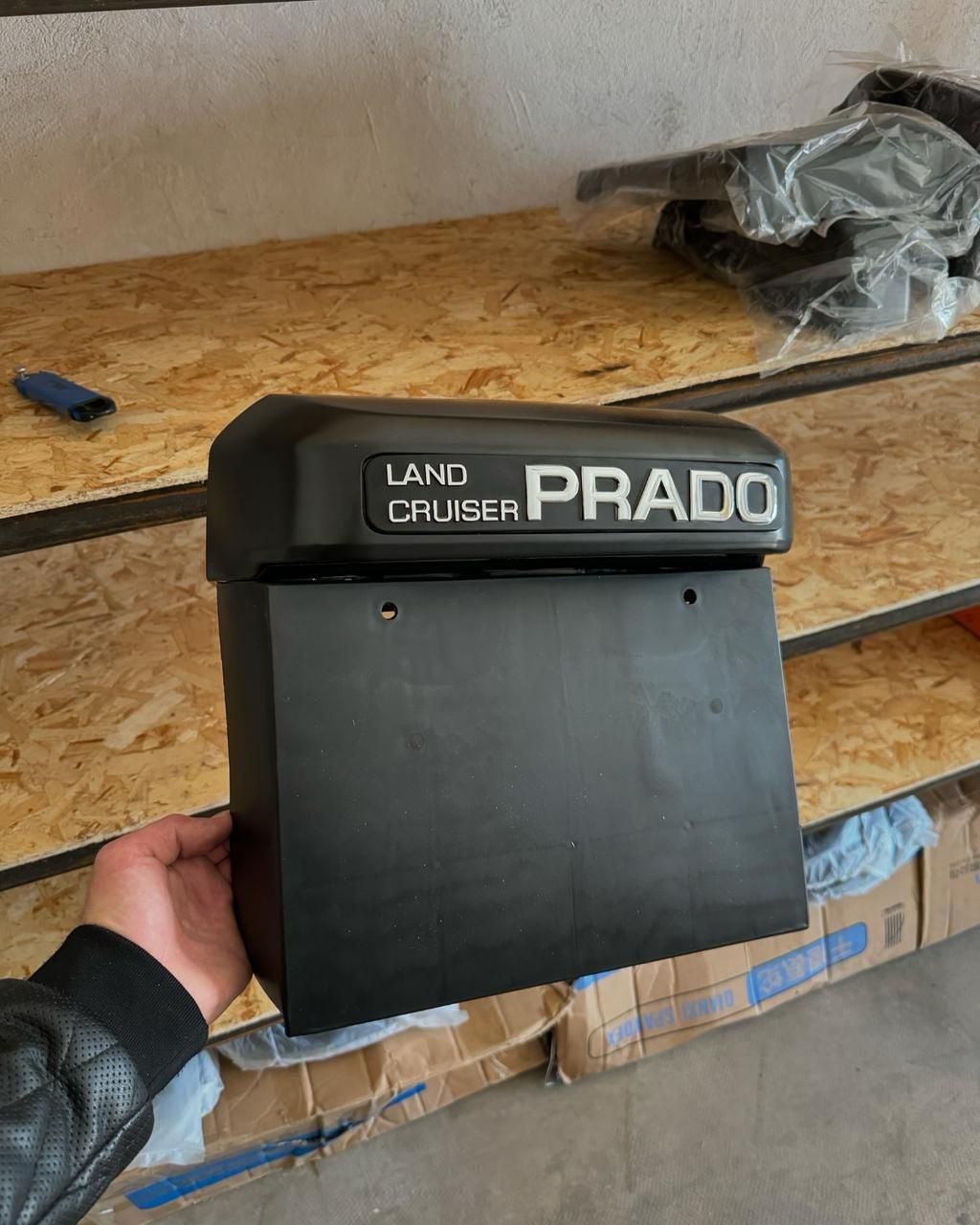 Уплотнитель капота Тойота Прадо 120/gx470