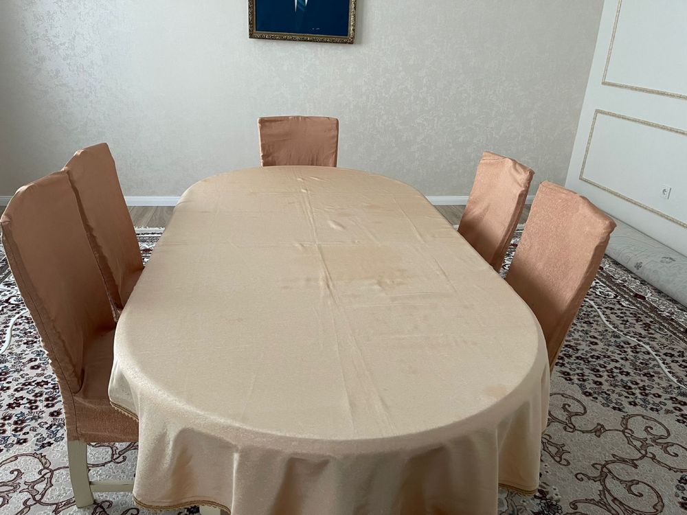 Продаю стол дубовый 2 штуки