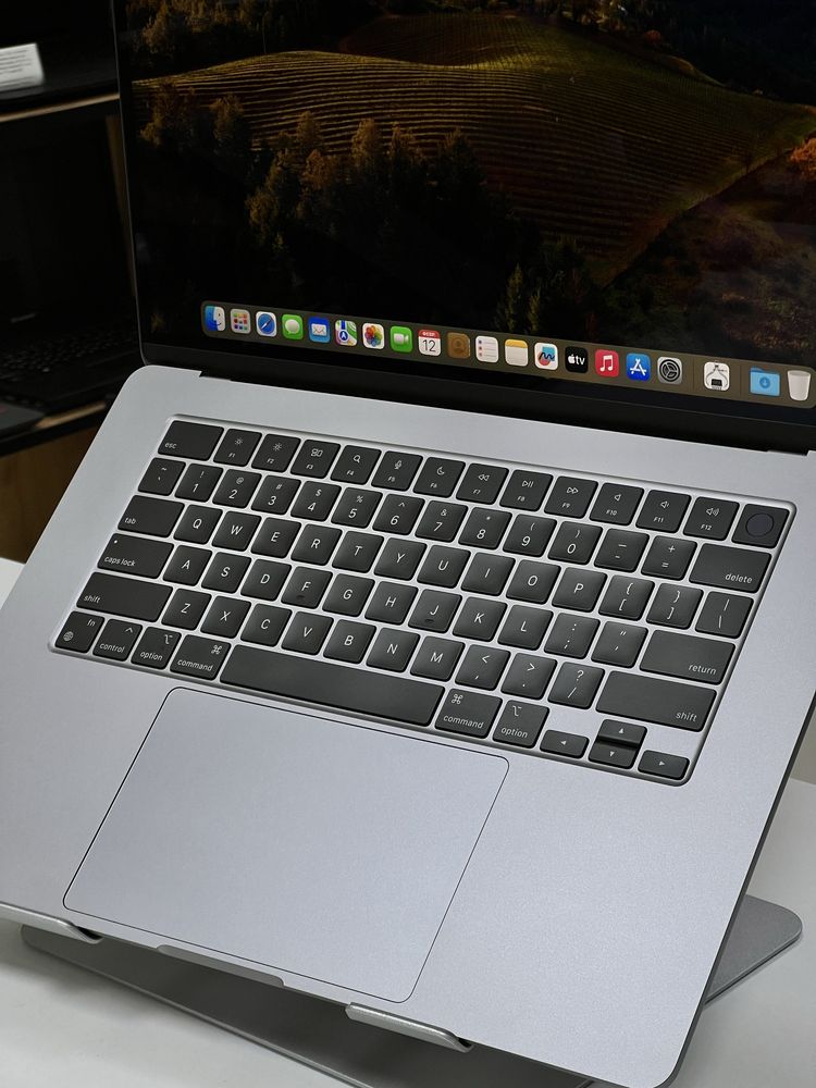 Apple MacBook air 2023 | M2 | ОЗУ 8Gb | SSD 512Gb