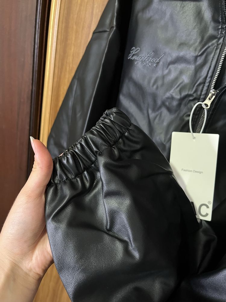 Продам новую кожанку, с этикеткой