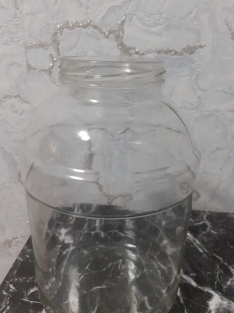 Продам банки трёхлитровые