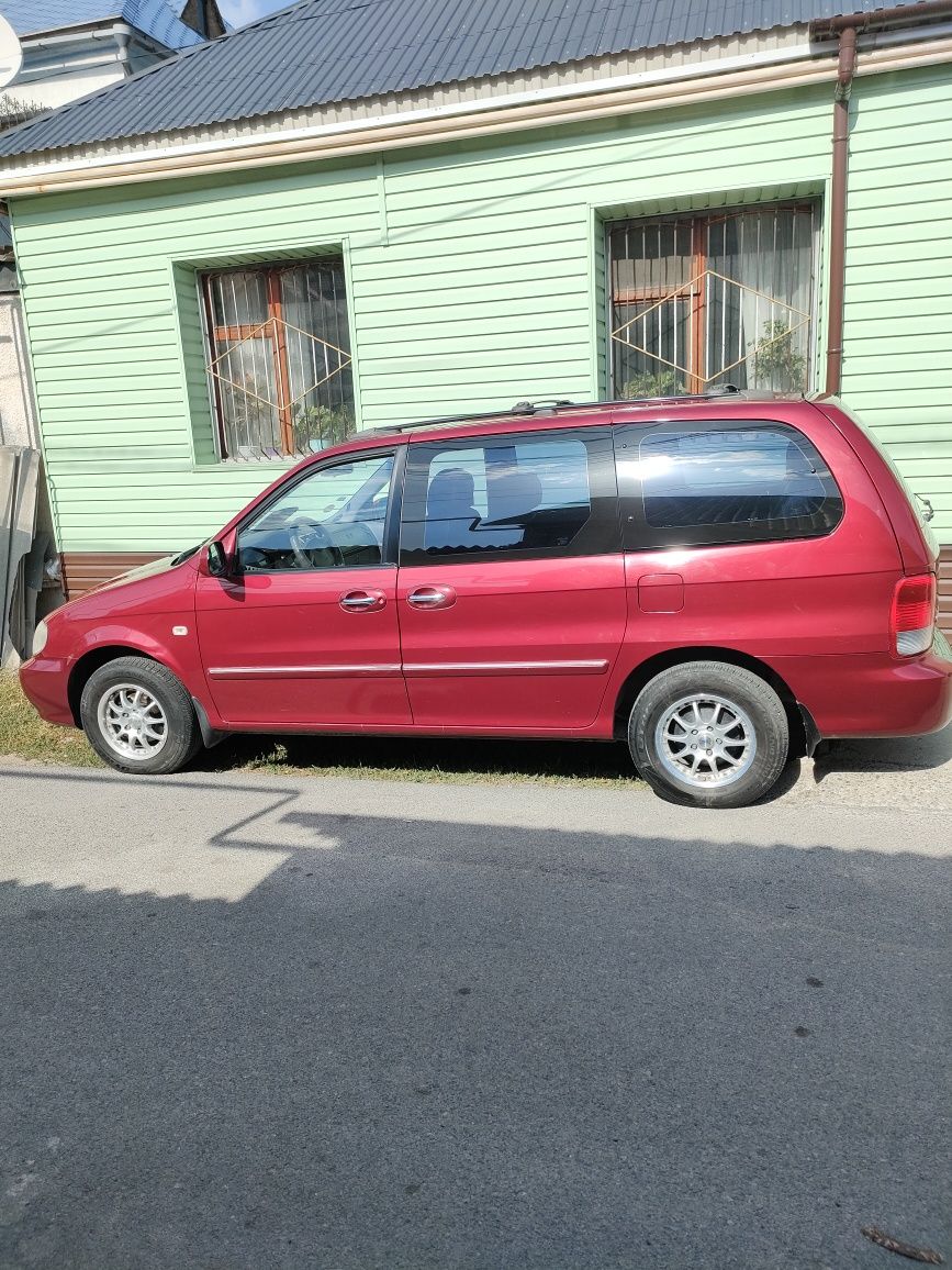 Авто Киа карнивал