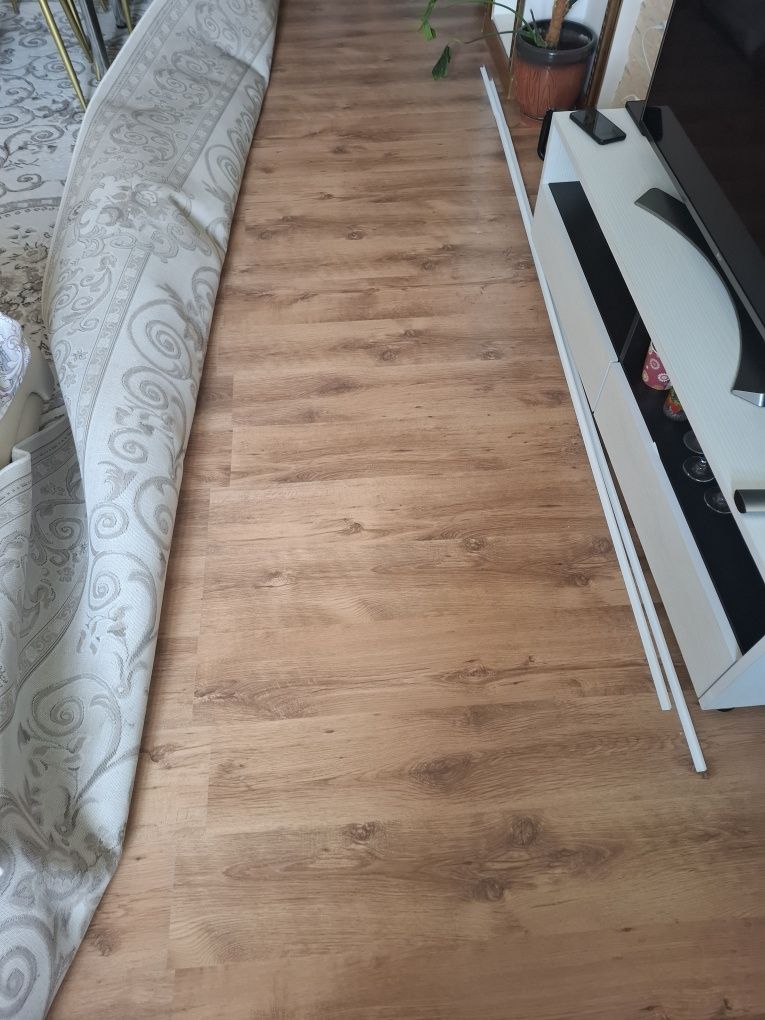 Продам ламинат 50кв
