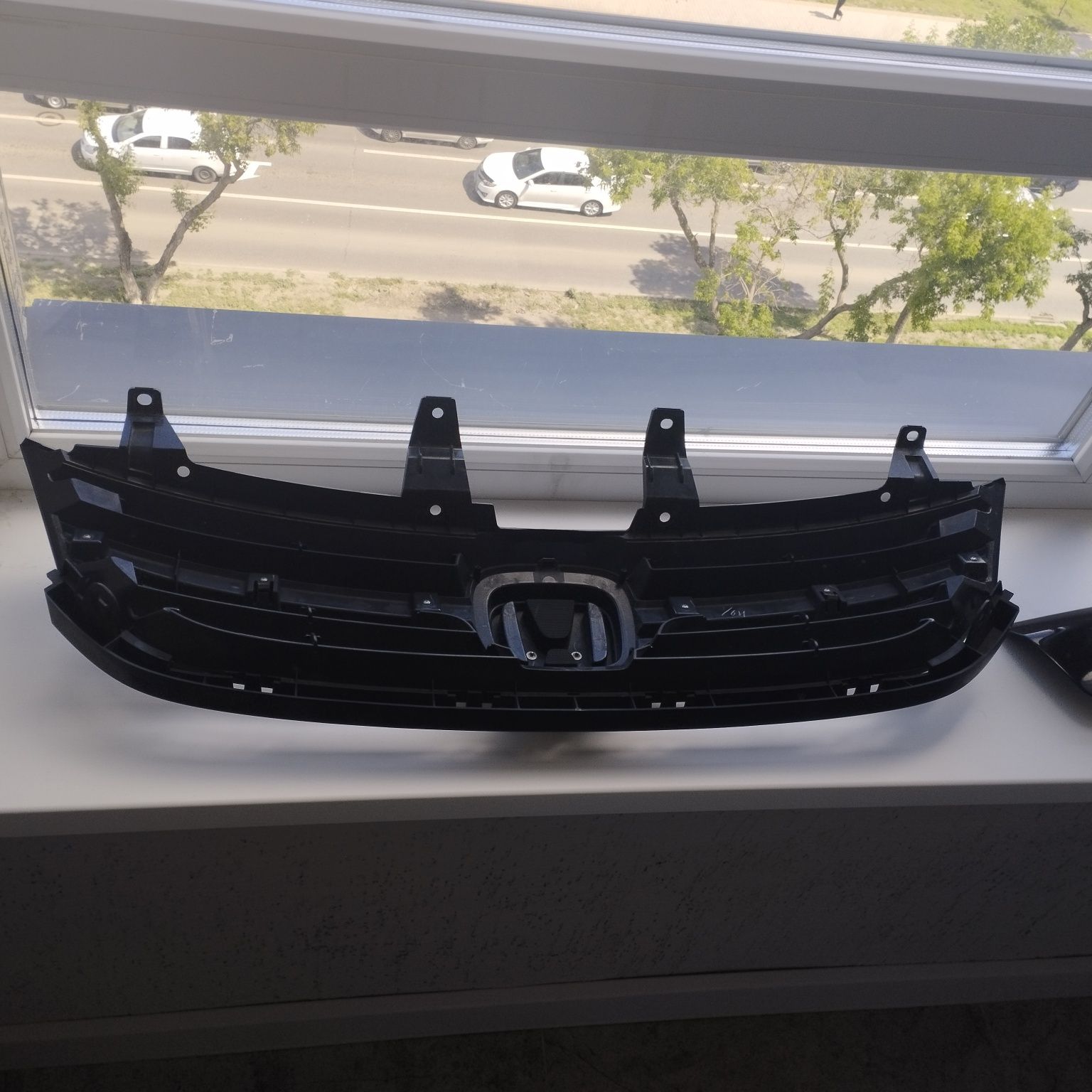 Решетка радиатора Honda Stream RN6 рестайлинг