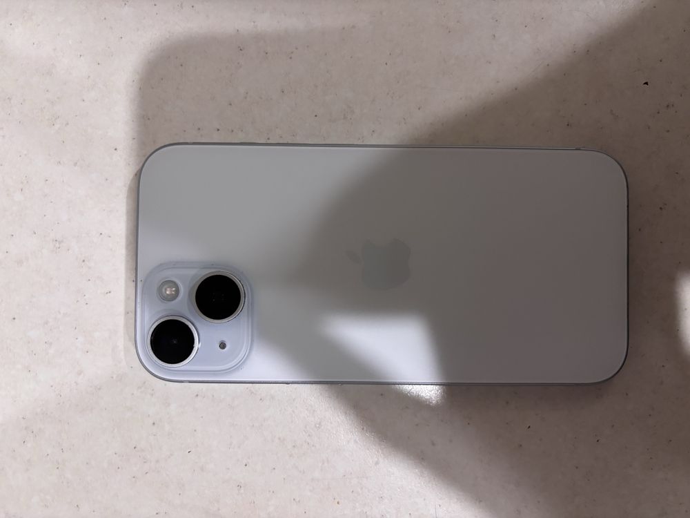 Продам Iphone 15 в отличном состояний