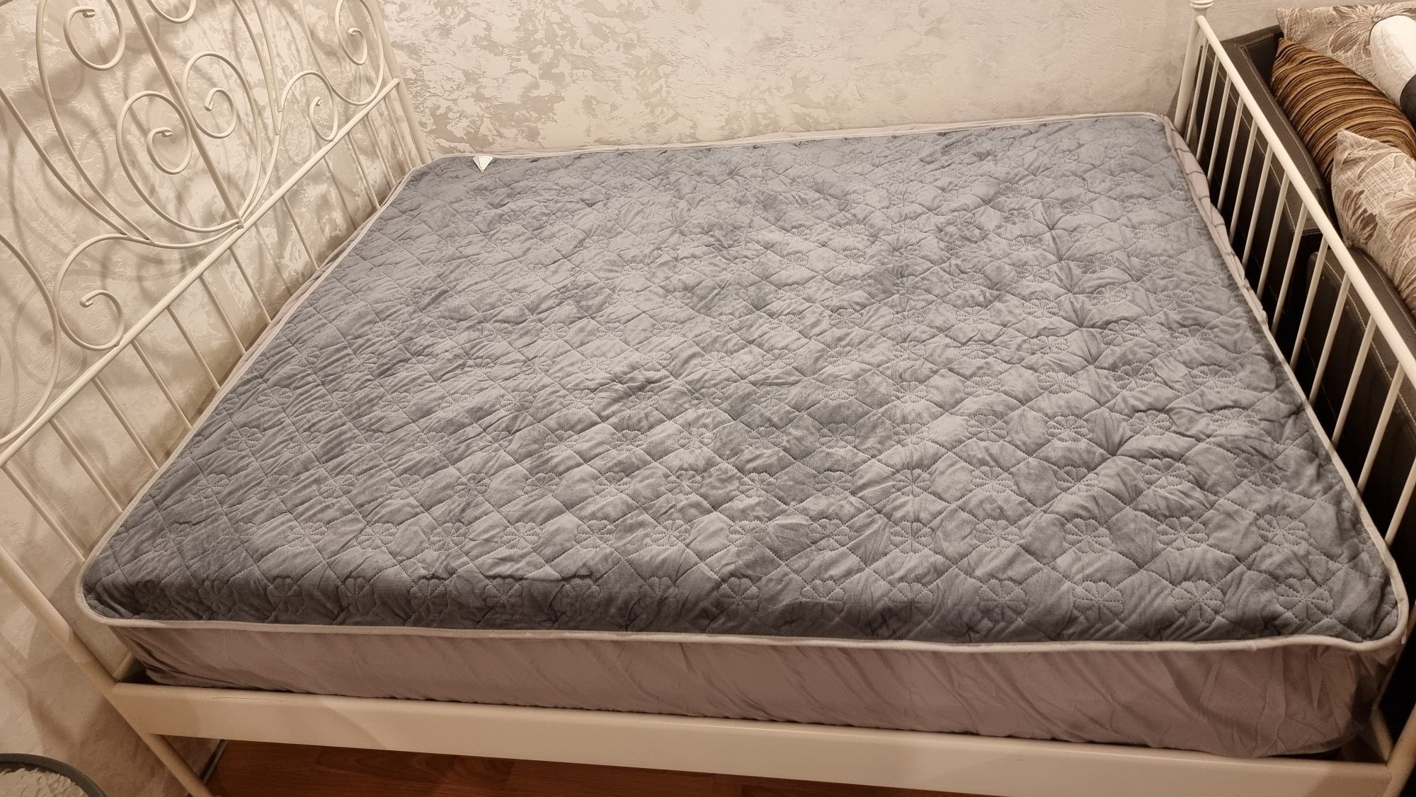 Кровать ИКЕЯ 1.6м×2м