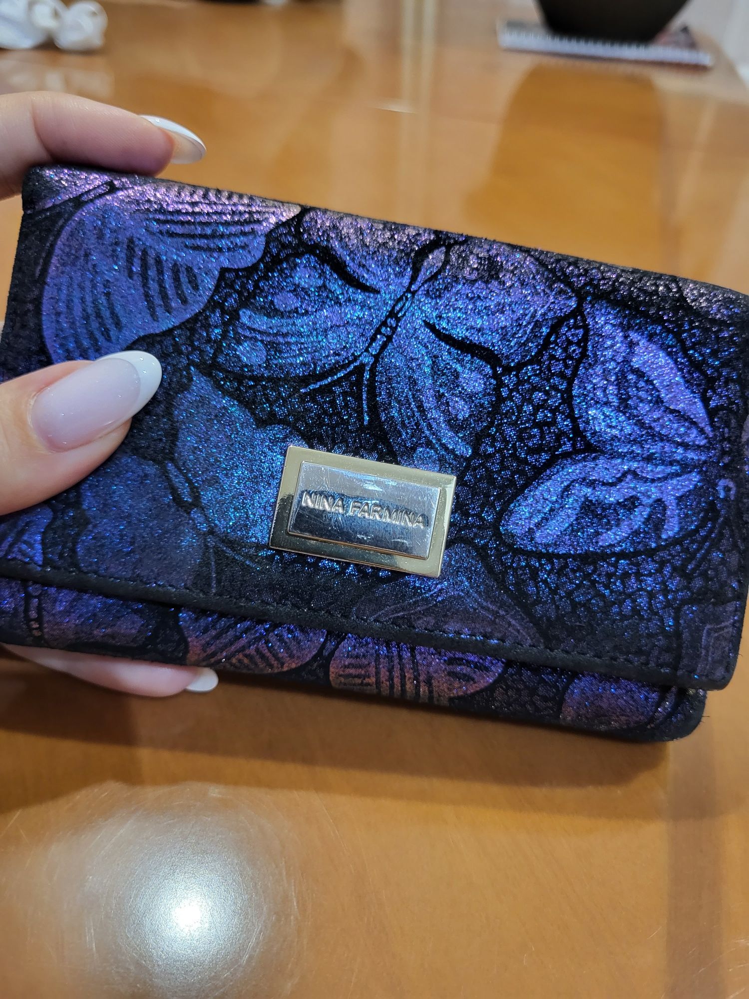 Продам портмоне Nina Farmina