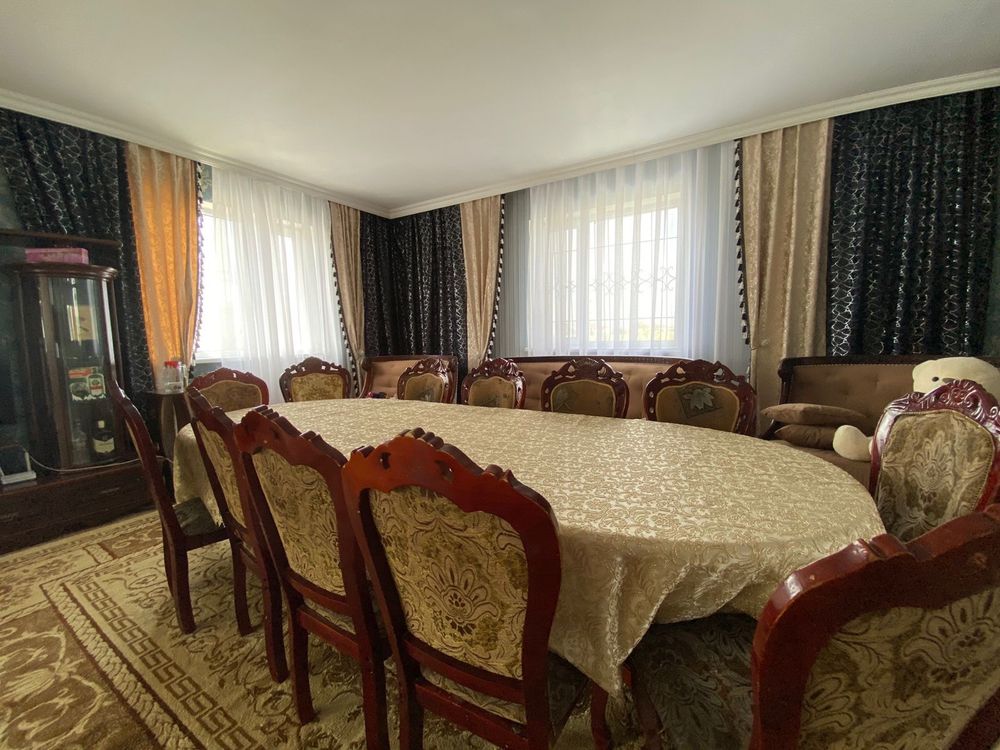 Продам стол со стульями