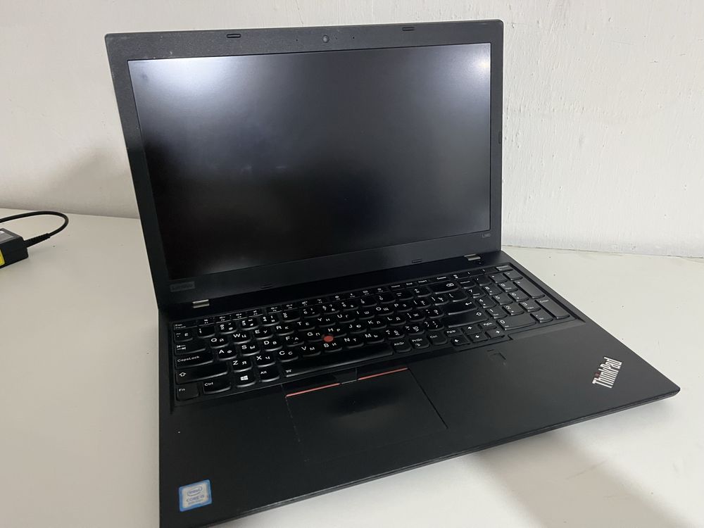 Lenova thinkpad t15 i5 8th