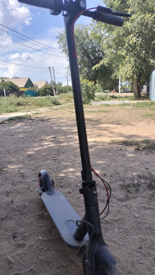 Продам самокат Xiaomi