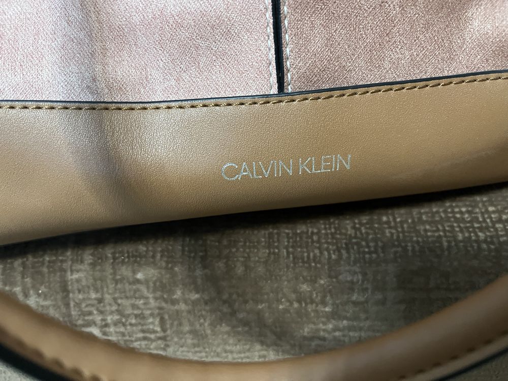 Продам сумку Calvin Klein