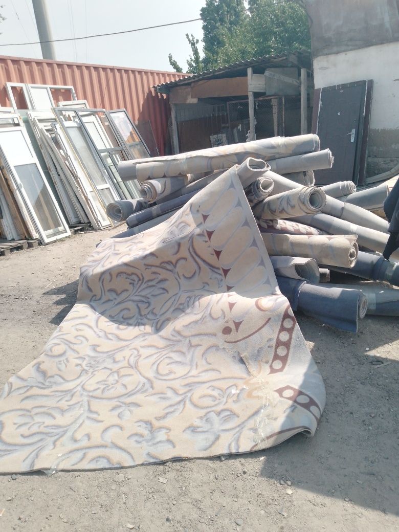 Улица Азаттык дом51  Продам ковролан , ковролин ,   ковёр