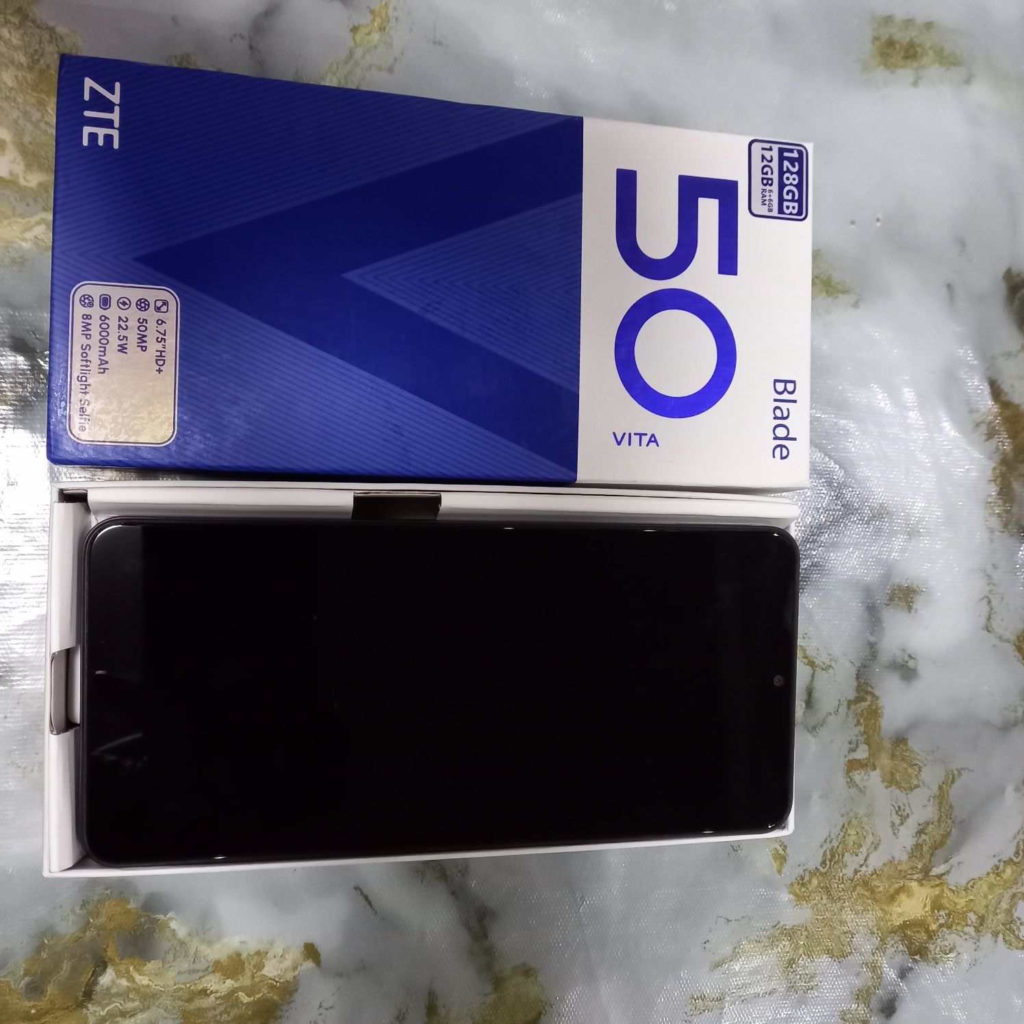 zte blade v50vita  телефон в отличном состояний