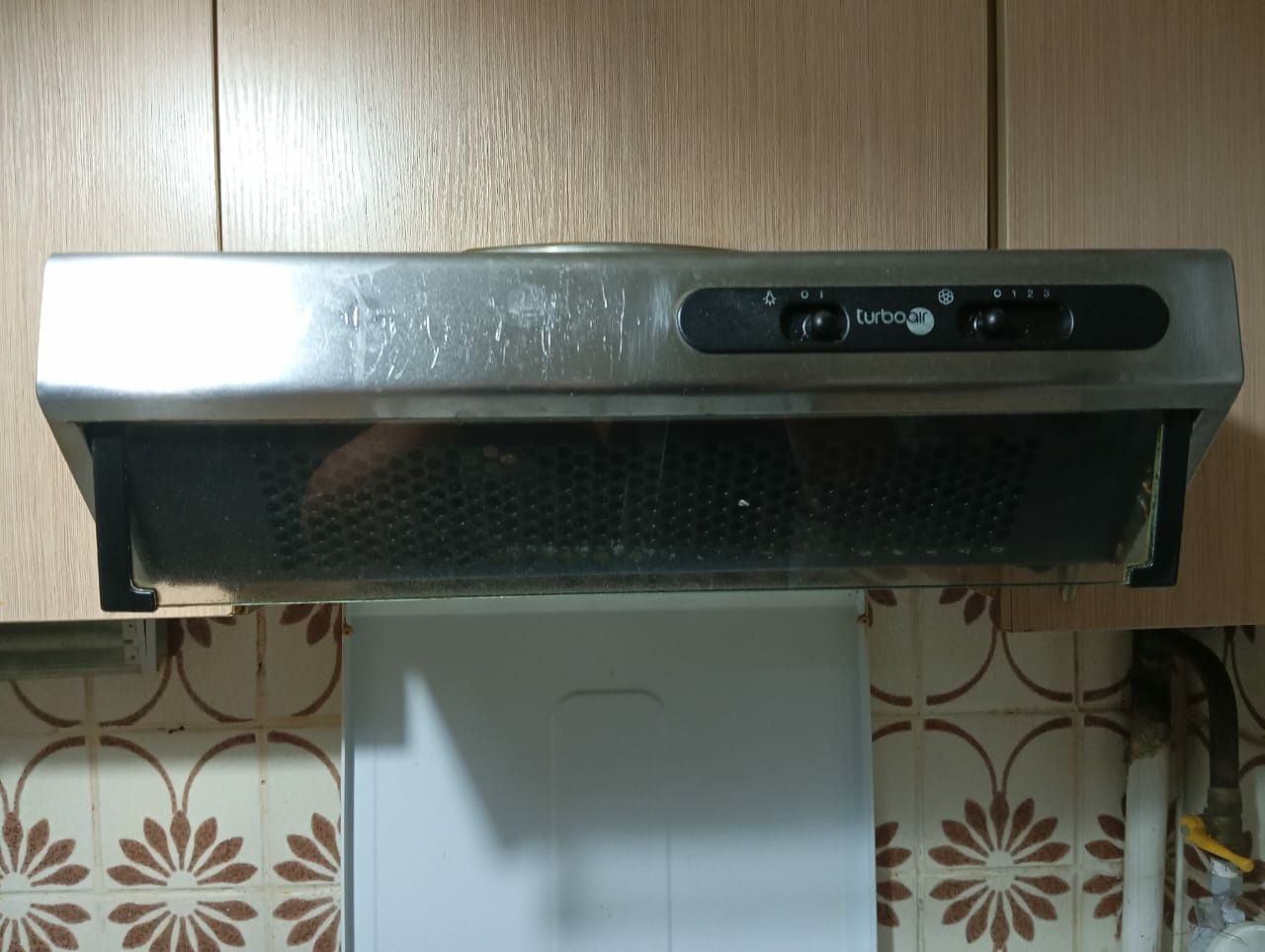 Срочно продаю кухонную вытяжку