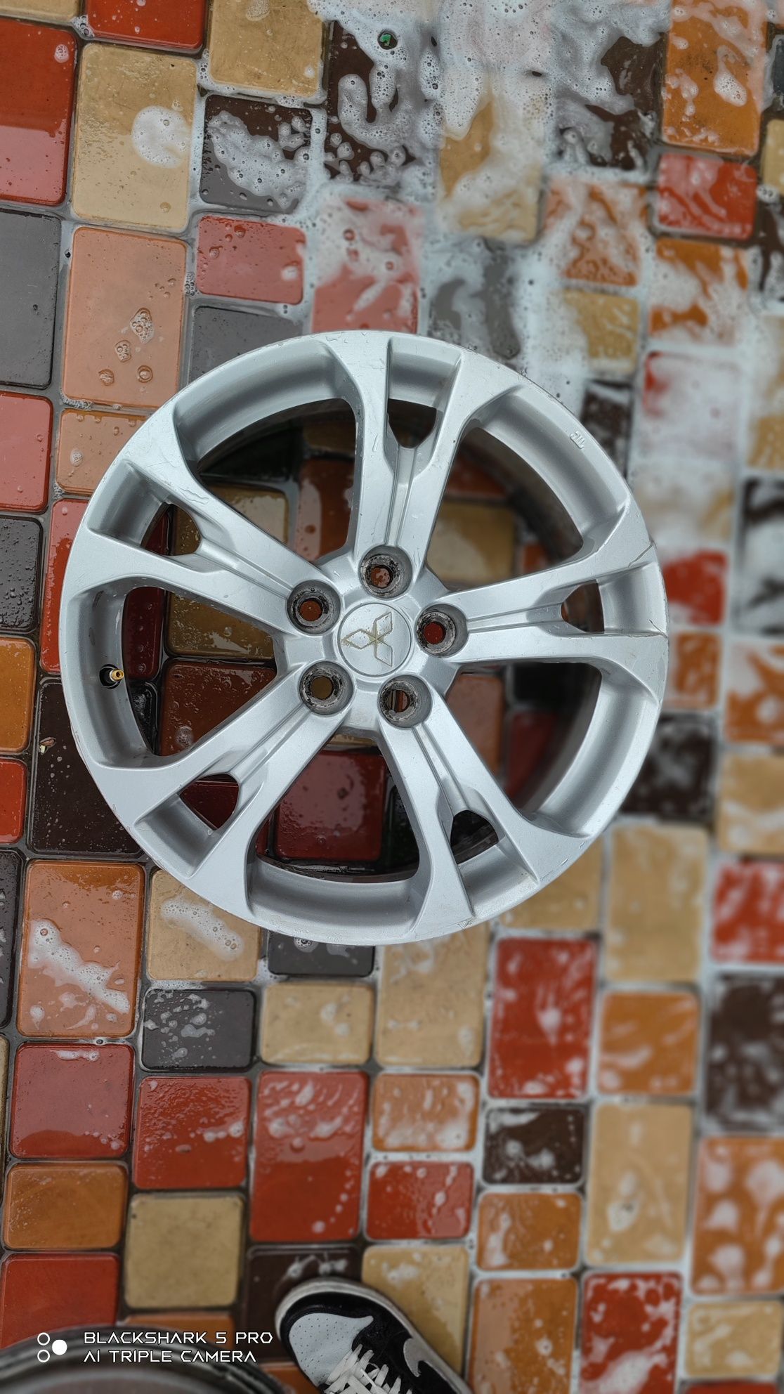 Mitsubishi outlander. Диски R 18