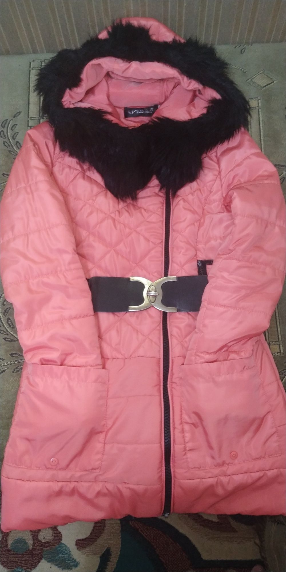 Продам куртку не дорого!