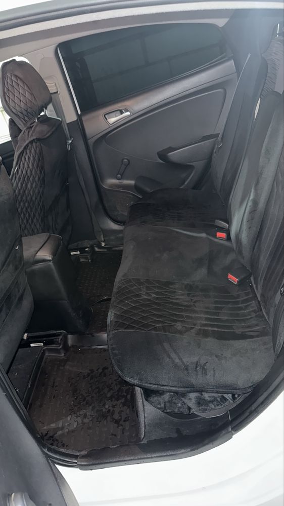 Hyundai Accent 2015 года. В хорошим состояний
