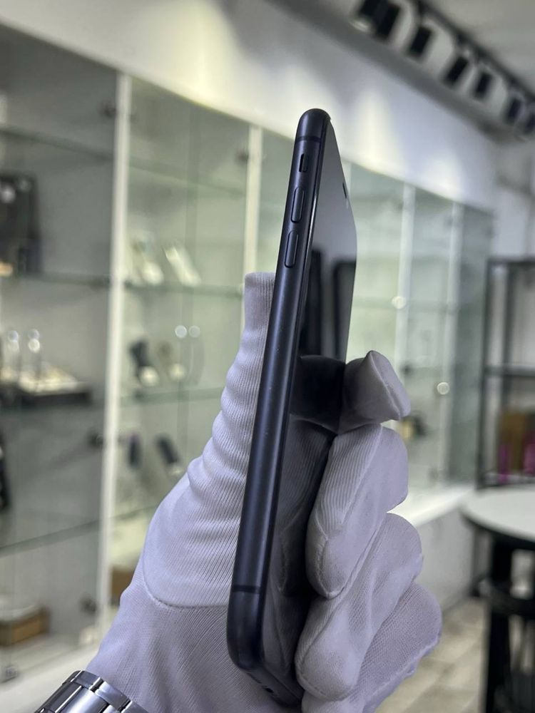Iphone 11 64GB Akb 77%