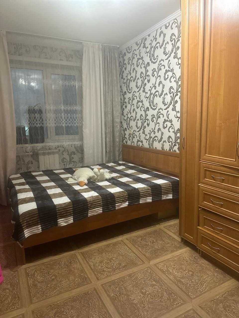 Продам 2к кв на среднем этаже!!!