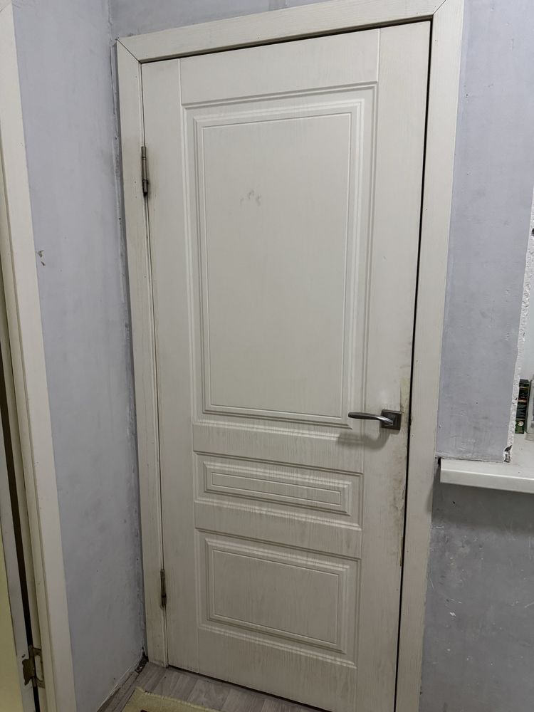 Продам Кухонный гарнитур и Двери