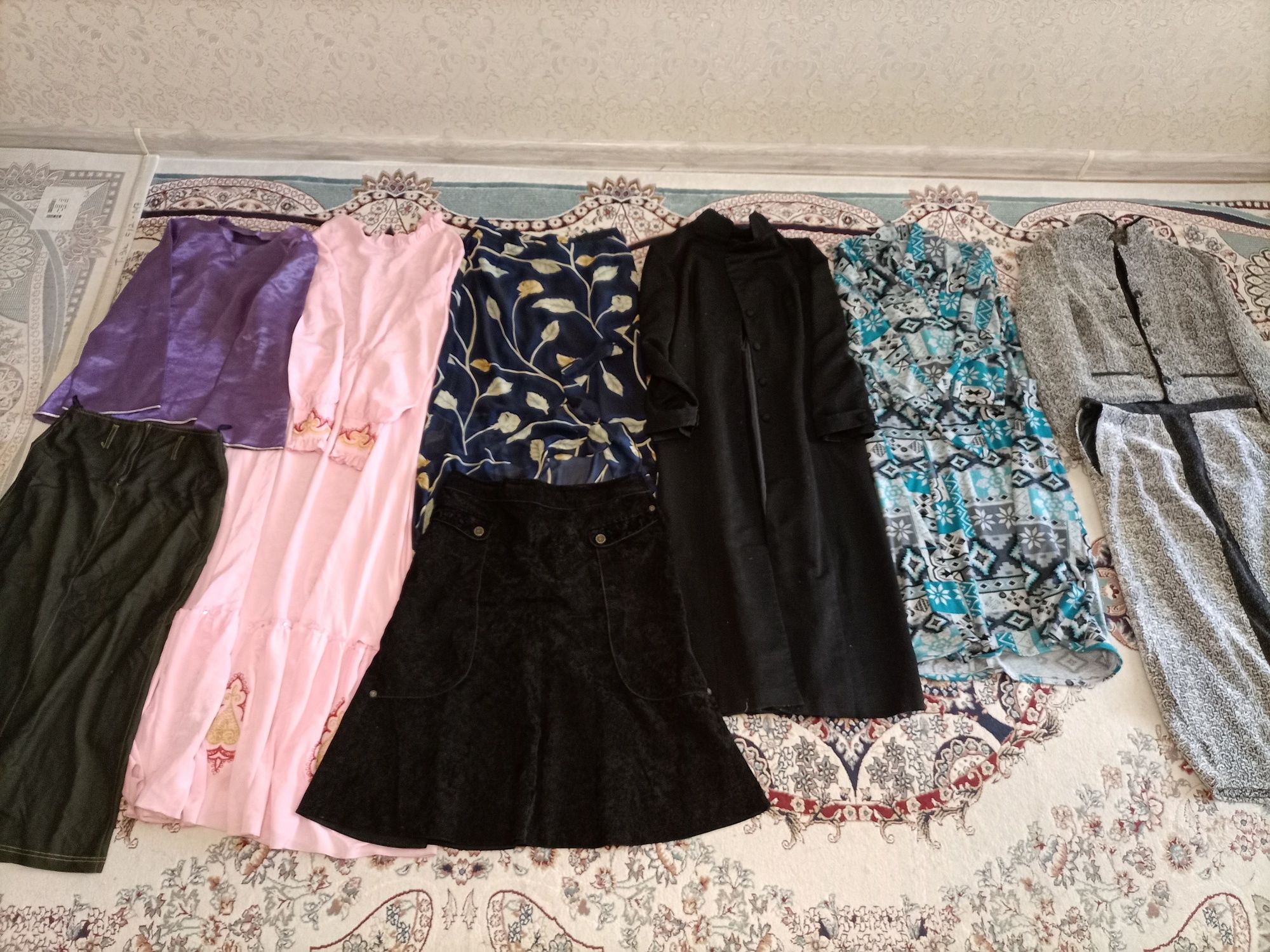 Продам одежды разные